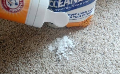 Dry powder cleaning